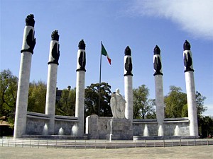 Chapultepec.- Monumento a los Niños Heroes