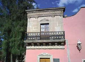 Detalle del balcón del Chapitel