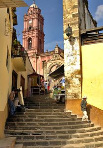 Tlalpujahua.- Iglesia de San Pedro y San Pablo