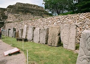 Monte Albán.- Piedras de los Danzantes