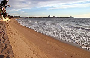 Playa Cerritos