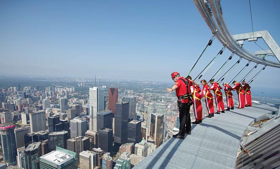 Panorámica de Toronto desde EdgeWalk en CN Tower