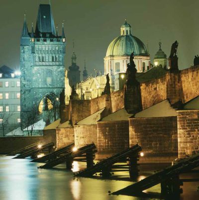 Praga de noche